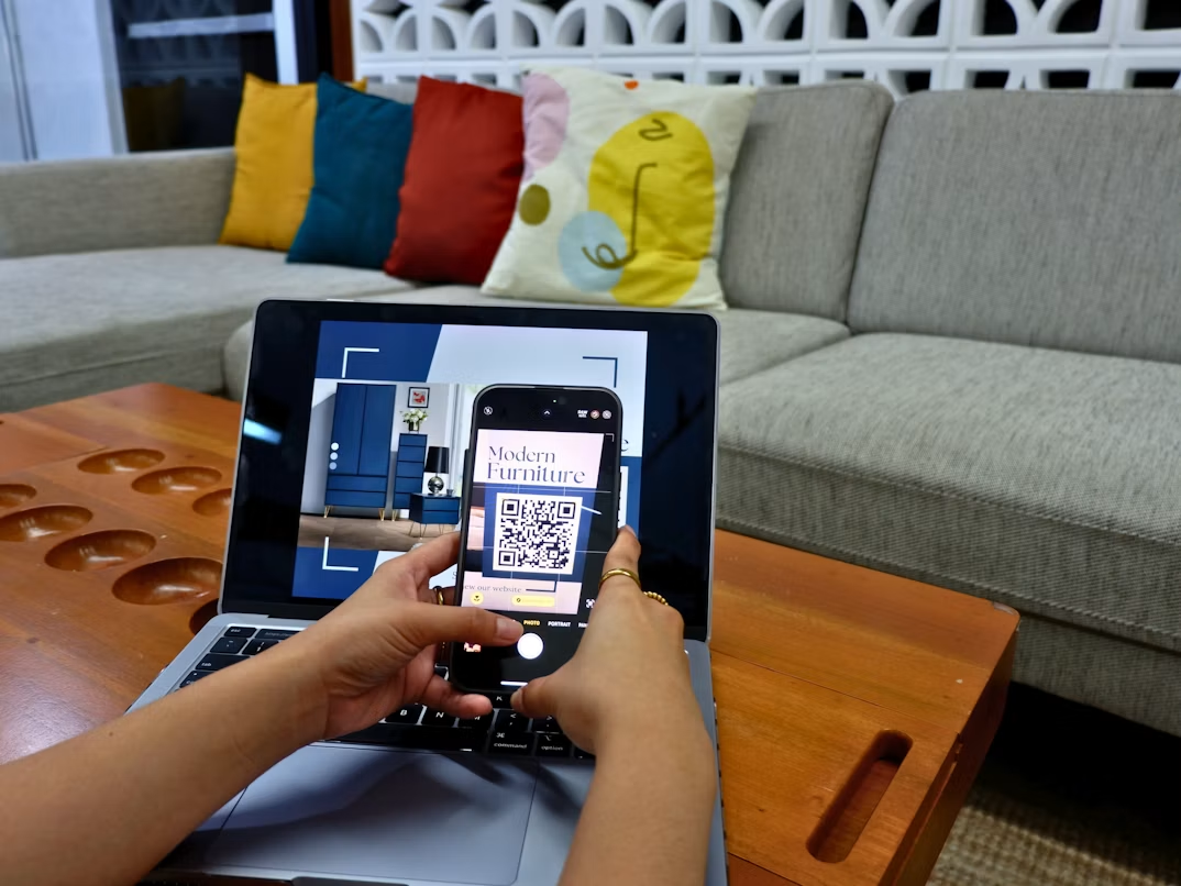 Boosting Small Business Efficiency with Mobile Tech